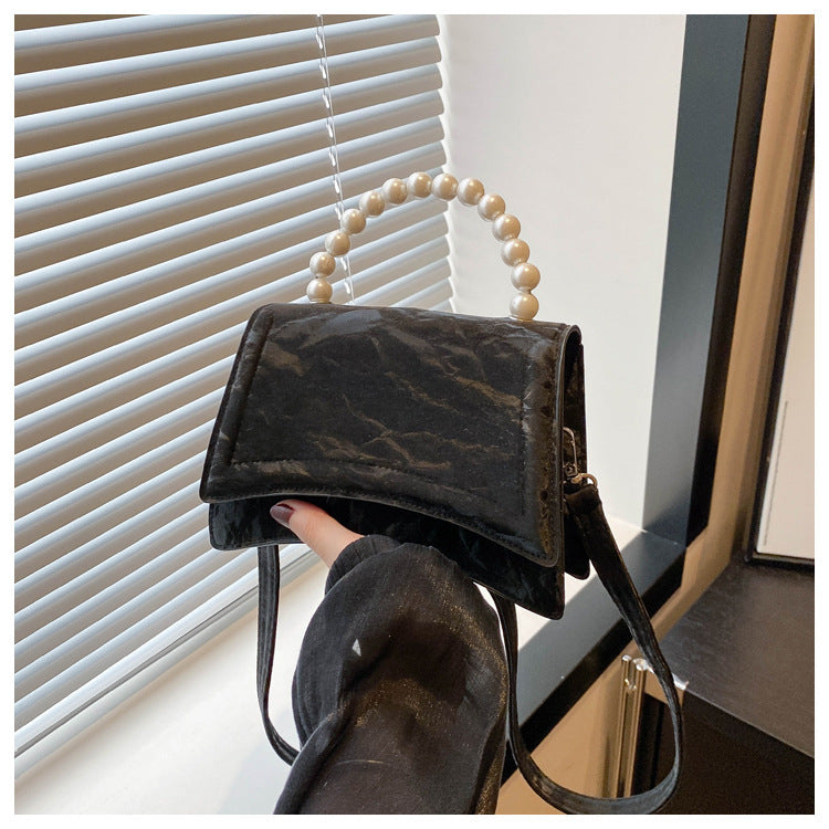 Trendy and Sophisticated Niche Handbags for Women, Popular in 2025 Summer, New Pearl Design Small Tote and Crossbody Bag