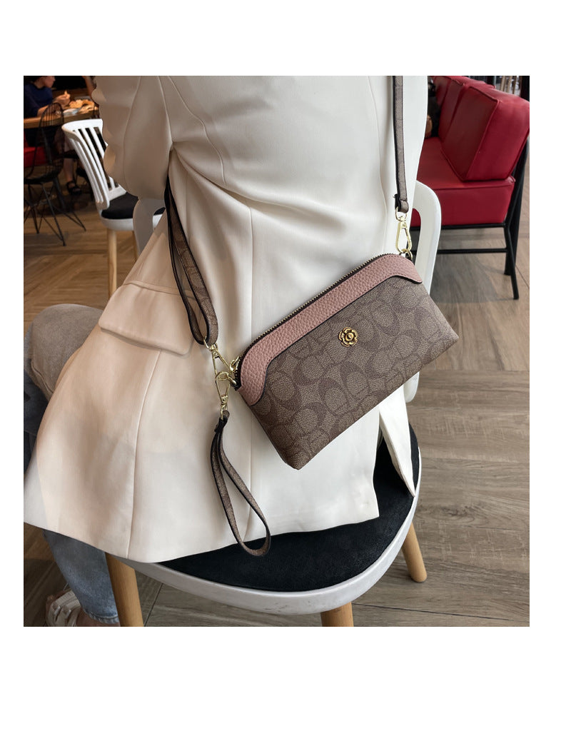 2025 New Handbags Women's Small Bags Fashionable Shoulder Crossbody Bags Trendy Wallets Women's Long Mobile Phone Bags Mom's Style