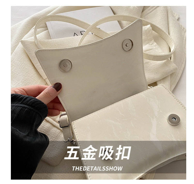 Trendy and Sophisticated Niche Handbags for Women, Popular in 2025 Summer, New Pearl Design Small Tote and Crossbody Bag