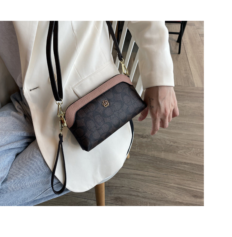 2025 New Handbags Women's Small Bags Fashionable Shoulder Crossbody Bags Trendy Wallets Women's Long Mobile Phone Bags Mom's Style